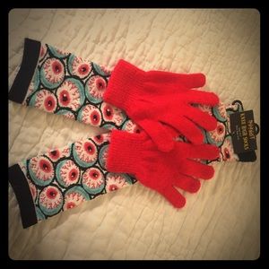 Bundle red knit gloves + eyeball knee high socks!